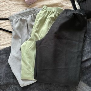 Last Call!! CLOSET CLEAR OUT!!! 3 Pairs of Alfred Dunner Pants - 6P